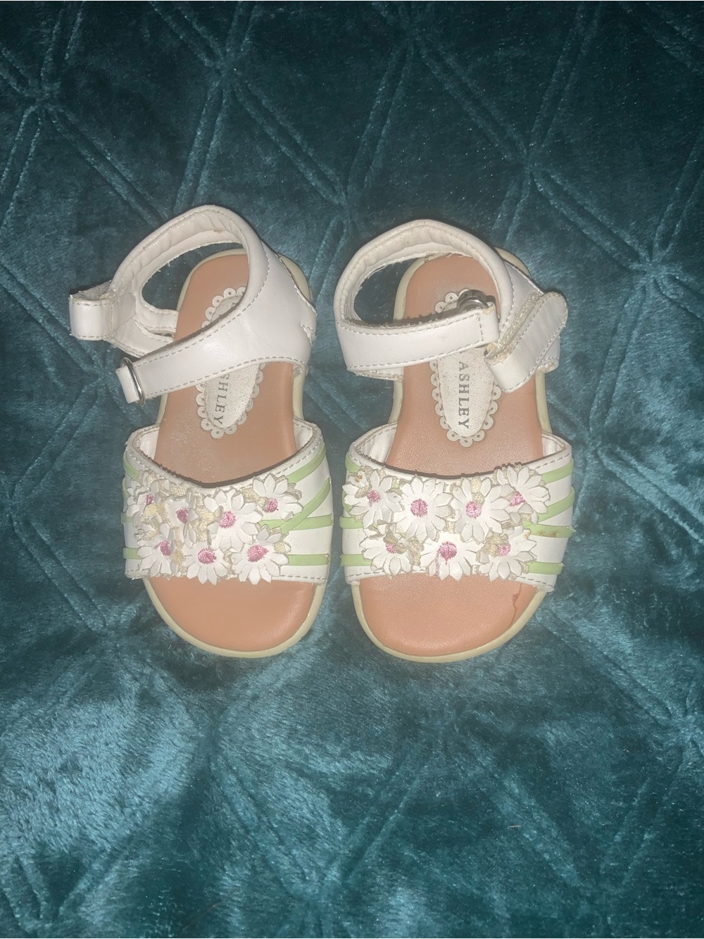 Laura Ashley Toddler Girls White Green And Pink Floral Flowers Sandals Sz 5